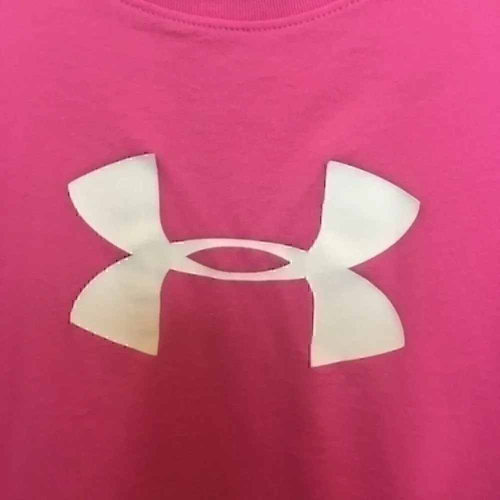 Under Armour Girls size large  T-shirt